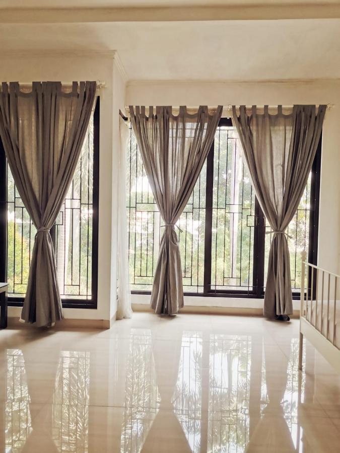 4-Bedroom Home In South Jakarta Nuansa Swadarma Residence By Le Ciel Hospitality ภายนอก รูปภาพ