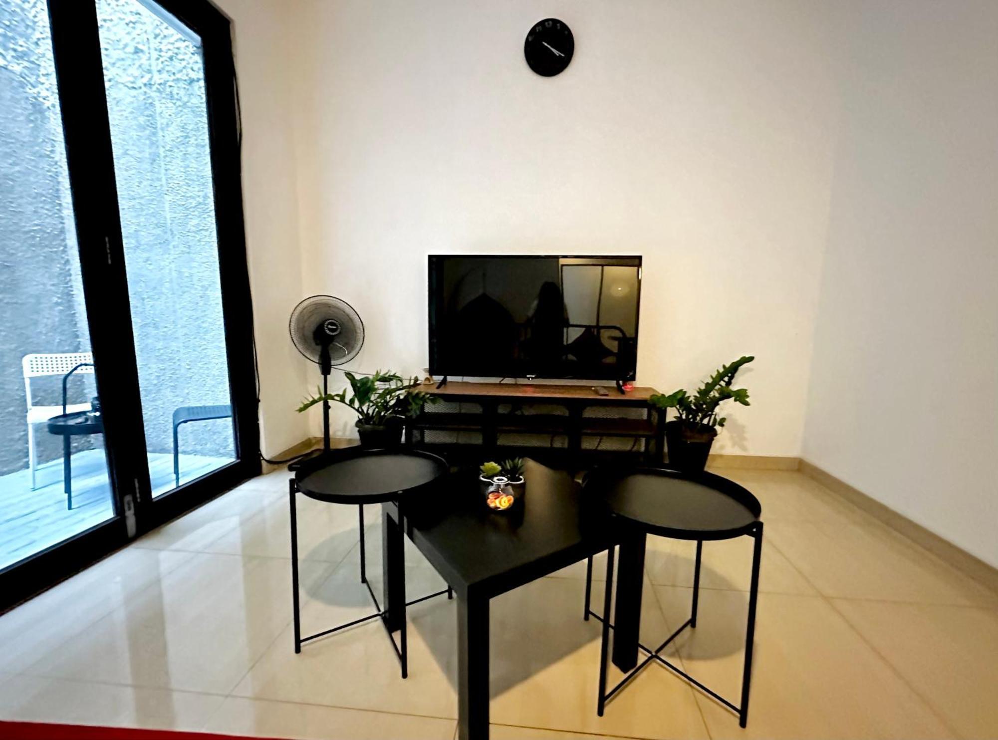 4-Bedroom Home In South Jakarta Nuansa Swadarma Residence By Le Ciel Hospitality ภายนอก รูปภาพ